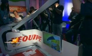 Les Experts sur le plateau de l'équipe TV