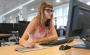 Diglee, illustratrice, en chat à la rédaction vendredi 29 juin