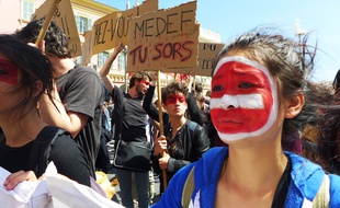 Yitu, étudiante en théâtre, avait manifesté à Paris, elle fait de même à Nice.