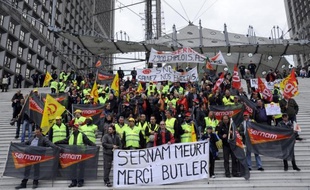 Le groupe Geodis, filiale de la SNCF, fera savoir mardi s'il maintient ou non son offre de reprise partielle du transporteur en redressement judiciaire Sernam, a indiqué mardi son PDG Pierre Blayau, dans un entretien au quotidien économique Les Echos.