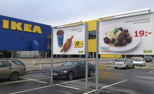 Le géant suédois de l'ameublement Ikea a indiqué samedi qu'il avait arrêté la vente en Europe de lasagnes surgelées à base d'élan, après la découverte de traces de porc dans ces plats.
