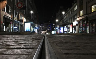 Le couvre-feu, ici dans les rues de Strasbourg.