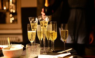 Voila à quoi les tables des Anglais pourraient ne pas ressembler lors es fêtes de fin d'année.