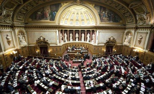 Le Sénat a retoqué par surprise jeudi matin le durcissement des droits de succession voulu par le gouvernement et prévu dans le budget rectificatif 2012, la gauche se retrouvant minoritaire au moment du vote.