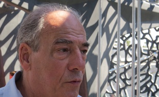 Marseille 09 SEPTEMBRE 2014 L'acteur Michel Cordes joue Roland, le patron du bistrot Le Mistral.