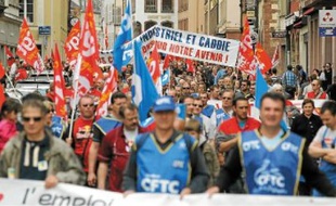 Le cortège est parti de la place de la Bourse pour un défilé dans les rues du centre-ville.