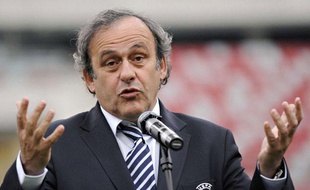 Michel Platini en conférence de presse le 12 avril 2012 à Warsaw en Pologne.