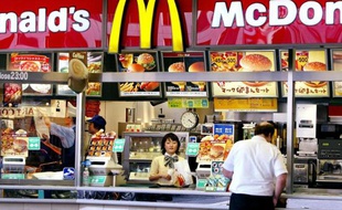 La filiale japonaise de McDonald cesse l'importation et la vente de tous les produits à base de poulet en provenance de Chine