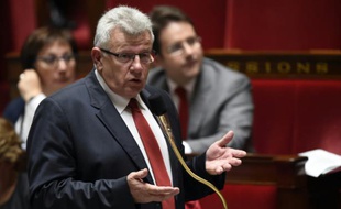 Le secrétaire d'Etat au Budget, Christian Eckert, lors d'une session de questions au gouvernement à l'Assemblée nationale, à Paris, le 7 octobre 2015
