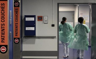 Plus des trois-quarts des médecins souhaiteraient qu'à l'avenir la consultation à l'hôpital ne se fasse que lorsque les compétences ou des ressources en médecine de ville sont indisponibles
