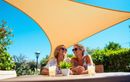 Besoin d’ombre sur la terrasse ? Ce voile d’ombrage triangulaire est à 24,99 € chez Botanic (au lieu de 34,99 €)