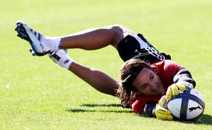 Le gardien remplaçant de l'OM, Andrade, lors d'un entraînement à Marseille, le 12 octobre 2010.