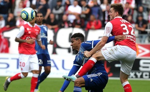 Kenny Lala: «Mon début de saison? Je vois certains parler mais certains oublient que j'ai été blessé en préparation et que je ne suis qu'à deux matches de 90 minutes.»