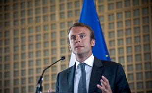 Emmanuel Macron lors de la passation de pouvoir à Bercy, le 27 août 2014.
