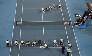 La première journée de l'Open d'Australie à été perturbée par la pluie.
