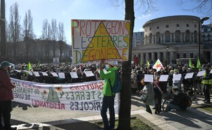Manifestation à Paris le 27 février 2021, pour s'opposer à la création d'une gare de métro du Grand Paris, à Gonesse, dans le Val-d'Oise.