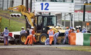 Au Grand Prix du Japon, Bianchi avait percuté une grue venue dépanner Sutil.