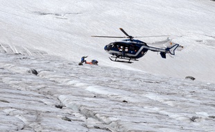Ce sont les gendarmes de haute-montagne qui ont retrouvé le corps.