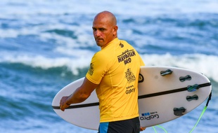 La légende du surf Kelly Slater, à Honolulu, le 8 novembre 2016.