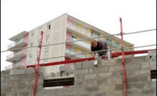 Les investissements productifs étrangers en France ont progressé de 12,4% en 2005, au niveau "record" de 664 projets, mais le nombre d'emplois générés est demeuré stable, à environ 33.300, a indiqué mercredi l'Agence française pour les investissements internationaux (AFII).