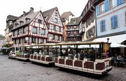 Un bébé blessé par un petit train touristique à Colmar, le chauffeur était ivre