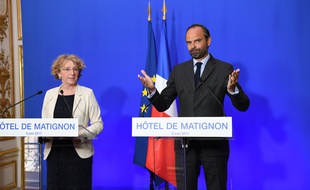 Le Premier ministre Edouard Philippe et la ministre du Travail Muriel Pénicaud ont dévoilé la feuille de route du gouvernement pour mener la réforme du travail, le 6 juin à Matignon, à Paris.