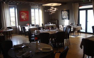 L'Auberge du Pont, à Pont du Chateau.