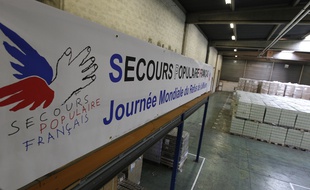 Un entrepôt du Secours populaire français. Illustration