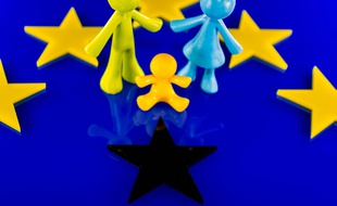 En 2019, l'Union européenne a simplifié les règles de compétence en matière de régime matrimonial pour les couples internationaux.