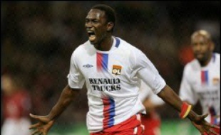 Lyon (L1) et le Real Madrid sont tombés d'accord vendredi soir sur le transfert du milieu de terrain malien de l'OL, Mahamadou Diarra, a-t-on appris vendredi auprès du club champion de France de football.