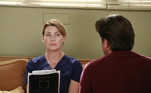 Meredith Grey, interprétée par Ellen Pompeo, dans la saison 13.
