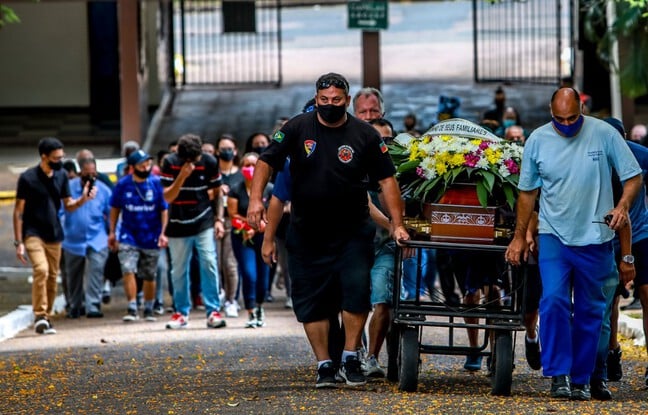 Brésil : « Immense tristesse » aux obsèques d'un homme noir tabassé à mort