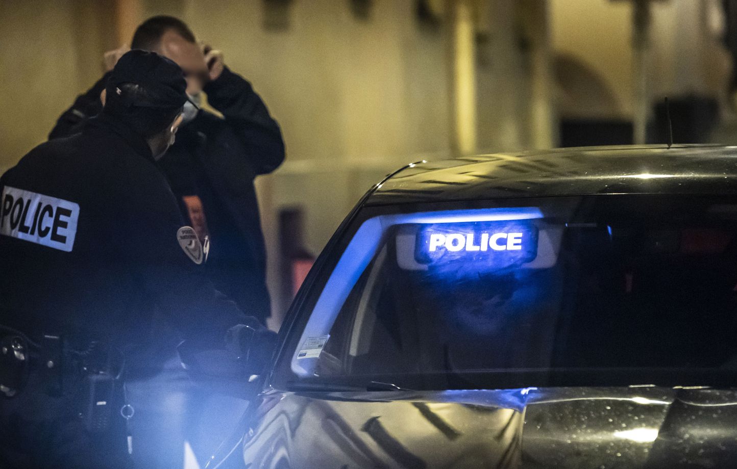Clermont-Ferrand : Deux militaires retrouvés poignardés près d'une boîte de nuit thumbnail