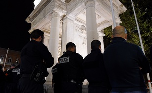 Manifestation nocturne de policiers toulousains.