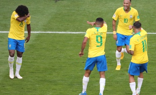 Neymar et la célébration flashbang