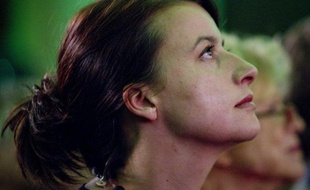 Cécile Duflot, numéro un d'Europe Ecologie-Les Verts (EELV), a remercié lundi les militants de Greenpeace d'avoir mené un "audit gratuit" sur la sûreté nucléaire, en s'introduisant dans la centrale de Nogent-sur-Seine (Aube).