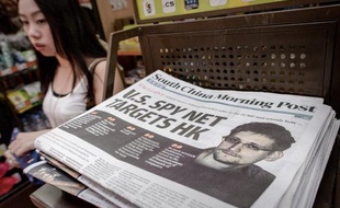 Les allégations selon lesquelles Edward Snowden pourrait avoir espionné pour la Chine sont "complètement dénuées de fondement", a affirmé lundi Pékin, tandis qu'un quotidien officiel estimait que l'éventuelle extradition de l'ex-agent de la CIA par les autorités de Hong Kong constituerait une "trahison" envers Pékin et lui ferait "perdre la face".