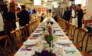 Samedi soir un banquet a été organisé dans la librairie Mollat.