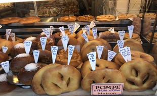La pompe à l'huile, un des célèbres desserts de Noël en Provence.