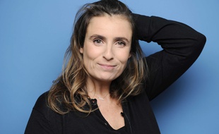 La réalisatrice française Lisa Azuelos, le 3 decembre 2009 a l'occasion du tournage de lémission "Cinemas" sur France 5.