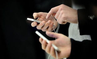 Les quatre opérateurs télécoms français ont vécu une semaine agitée, l'Autorité de la concurrence et le régulateur ayant décidé de rebattre les cartes du marché mobile, pour s'assurer que Free respecte ses engagements d'investissements et favoriser un déploiement plus rapide de la 4G.