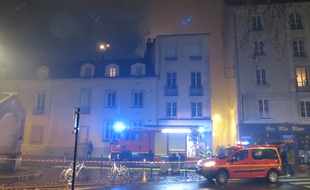 Le feu a dévasté la Cantine numérique, quartier des Olivettes, à Nantes.