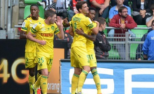 Serge Gakpé et les Nantais fêtent leur victoire, le 20 septembre 2013 à Rennes.