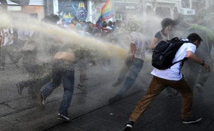 Amnesty International a dénoncé mercredi des "violations des droits humains à très grande échelle" en Turquie lors de la violente répression des manifestations antigouvernementales de juin.