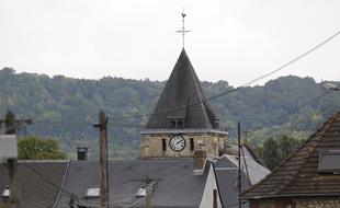 Le clocher de l'église de Sainte-Etienne-du-Rouvray, le 26 juillet 2016.