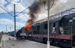 Un mort et trente blessés dans une gare, après une attaque de drones russes