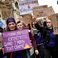 Journée des droits des femmes : « Cherche zizi pour meilleur salaire », des milliers de femmes manifestent en France pour l'égalité