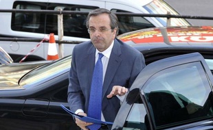 Le leader des conservateurs grecs Antonis Samaras du parti de la Nouvelle Démocratie a déclaré forfait lundi soir après avoir échoué à former un gouvernement de coalition, au lendemain d'une défaite historique des deux piliers du système politique grec dont les conséquences inquiètent l'Europe et les marchés.