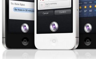 Siri, l'assistant de l'iPhone, se contrôle par la voix.