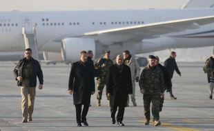 Le ministre français de la défense, Jean-Yves Le Drian, est arrivé lundi matin à Kaboul, pour une visite de deux jours auprès des troupes françaises en Afghanistan, à l'occasion du Nouvel An.